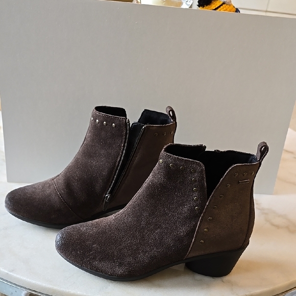 ROMIKA NWOT Brown Ankle Boots for Women - Picture 1 of 6